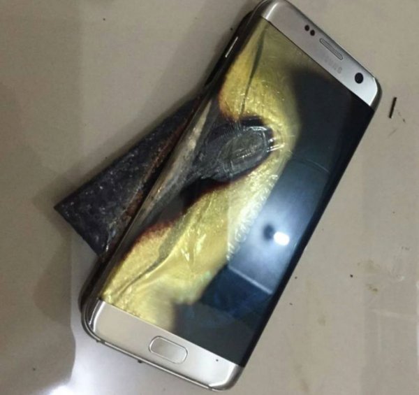 samsung galaxy s7 edge catches on fire while being recharged.png
