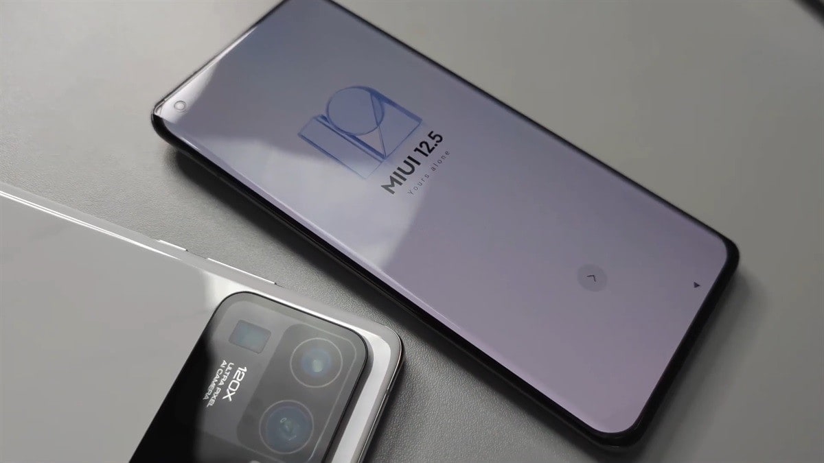 Le Xiaomi Mi 11 Ultra est est apparu sur vidéo avec un zoom de 120X et un écran secondaire